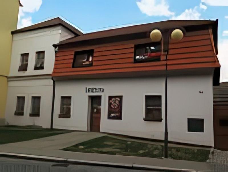 21. Městský dům č. p. 33, rejstř. č. 28354/4-2942, FO